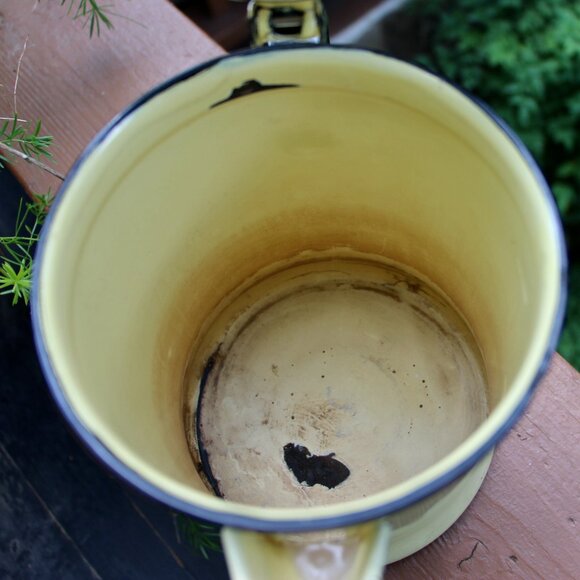 Vintage enamel coffee pot - Picture 4 of 7